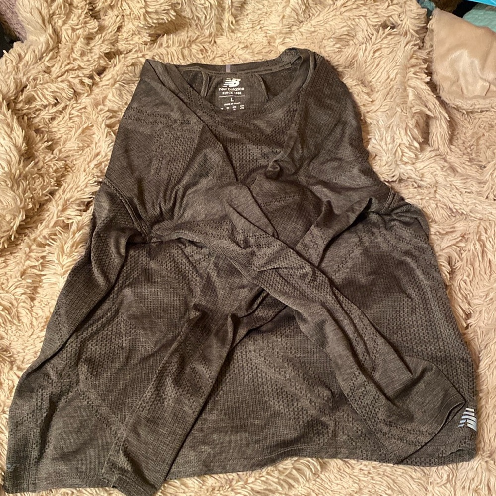 Gray new balance running long sleeve shirt